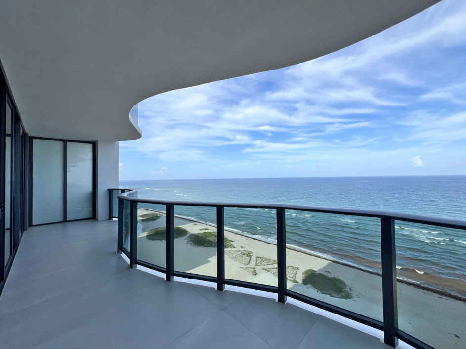 Casamar Pompano Beach Unit 1703 sold by Vickie Arcuri